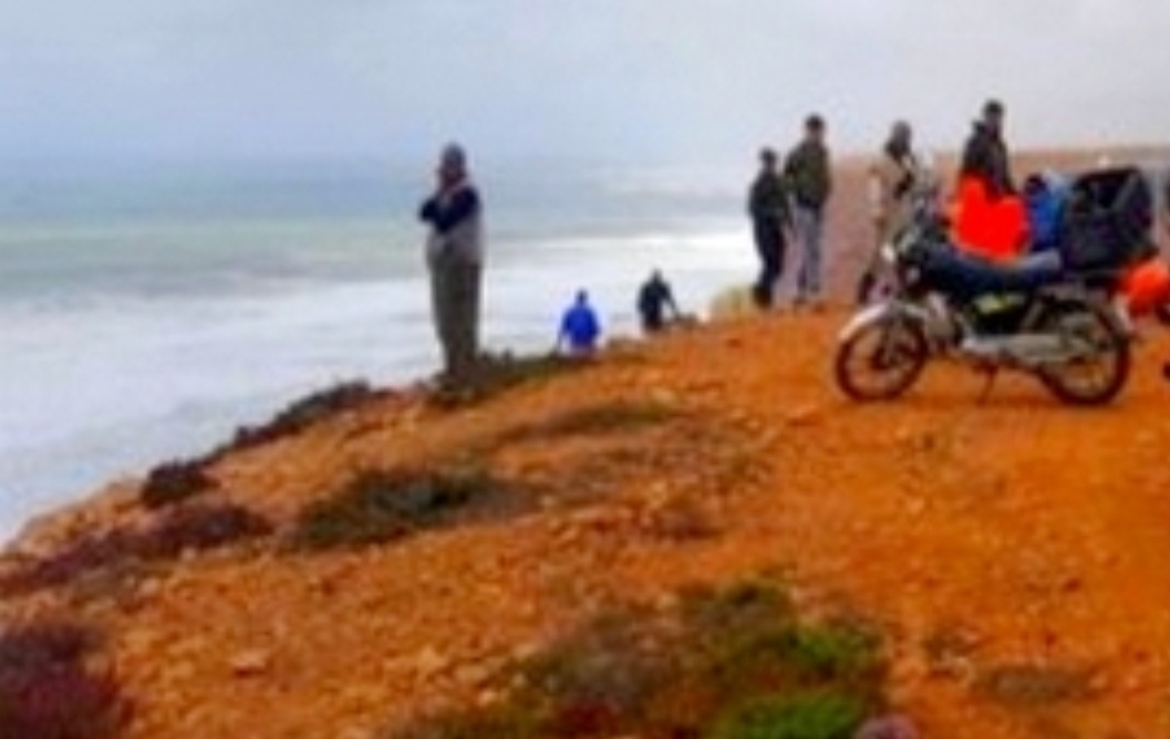 قائد القوات المساعدة بالناظور يسهر على تنظيم الهجرة السرية إنطلاقا من سواحل بني شيكر !