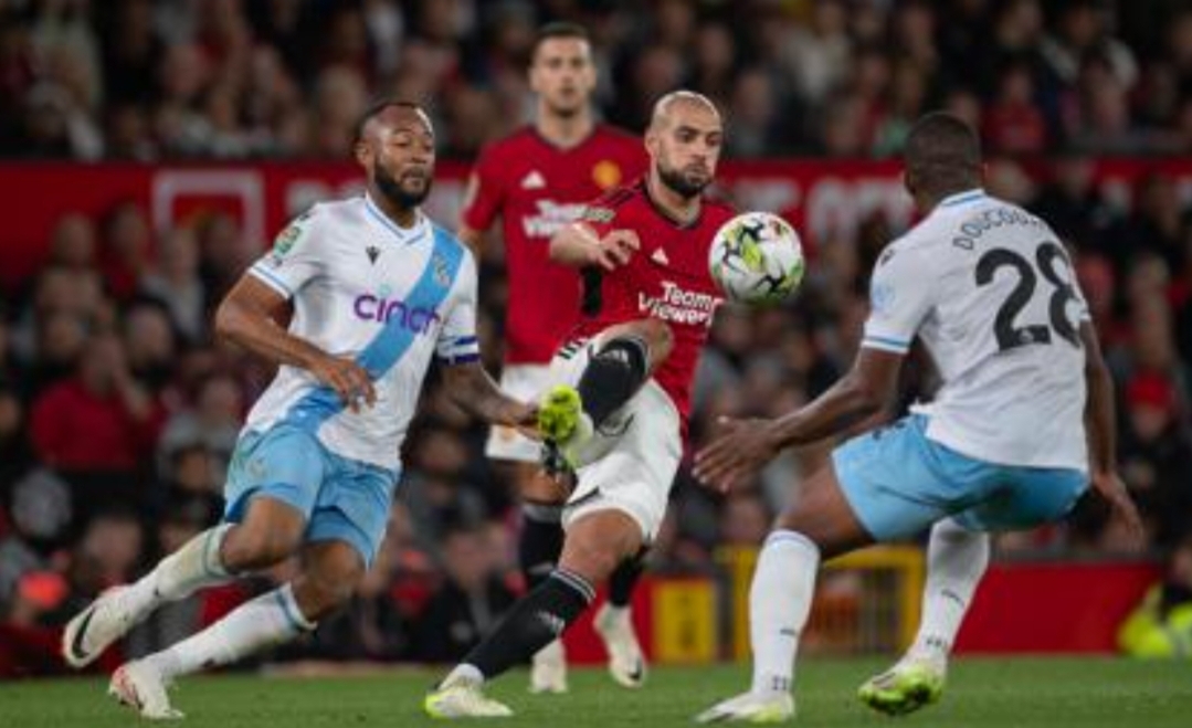 مصدر :     التراجع الكبير لمستوى النجم المغربي أمرابط بسيب خطة مدرب المانشيستر