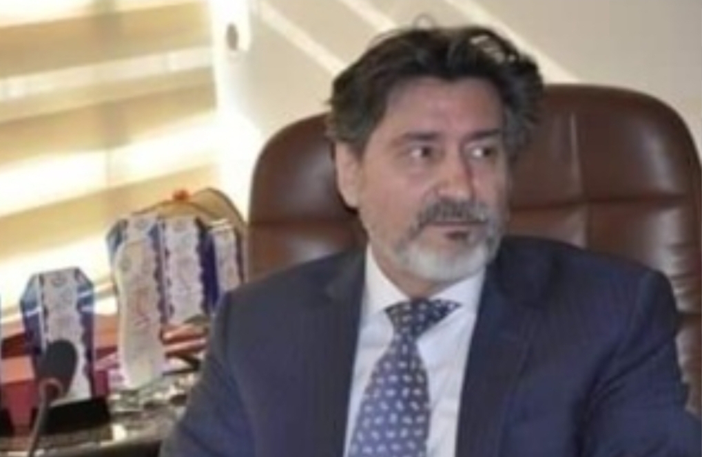 تقام مآدب وحفلات على شرف القنصل العام …. قنصلية إسبانيا بالناظور تمنح “الفيزا” بمقابل مادي ضخم للراغبين في الهجرة !