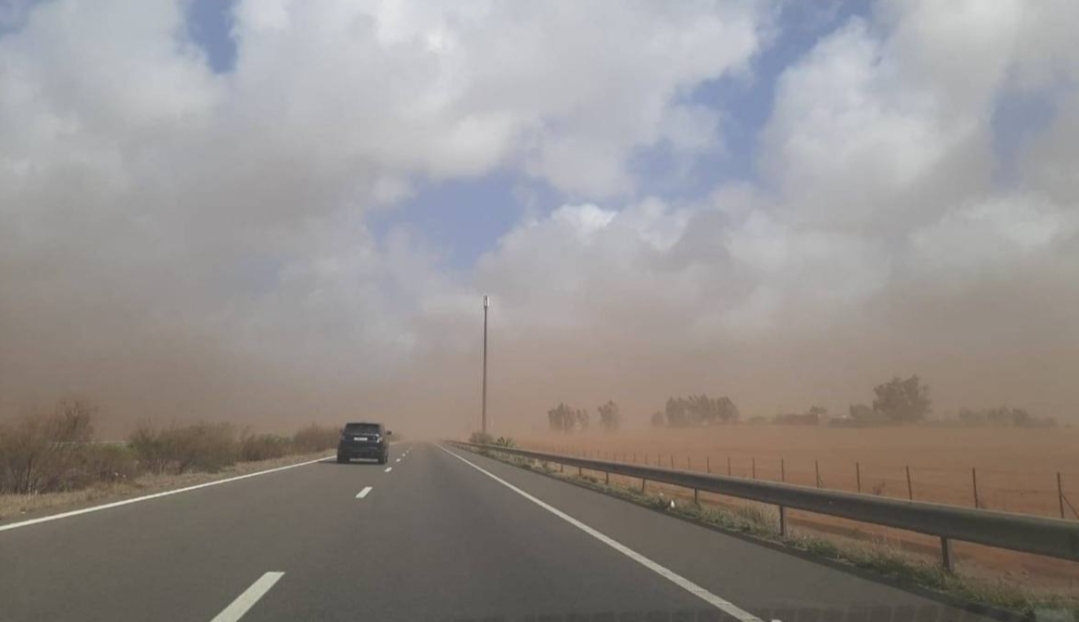 هبوب رياح قوية …. تحذير هام من وزارة التجهيز لمستعملي الطرق بالمغرب