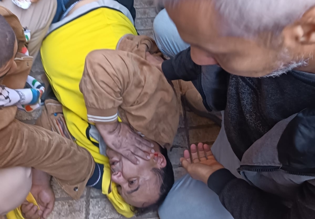 فيديو :      إعتداء خطير للشرطة والسلطة على الأساتذة المحتجين أمام مقر نقابتهم بوجدة