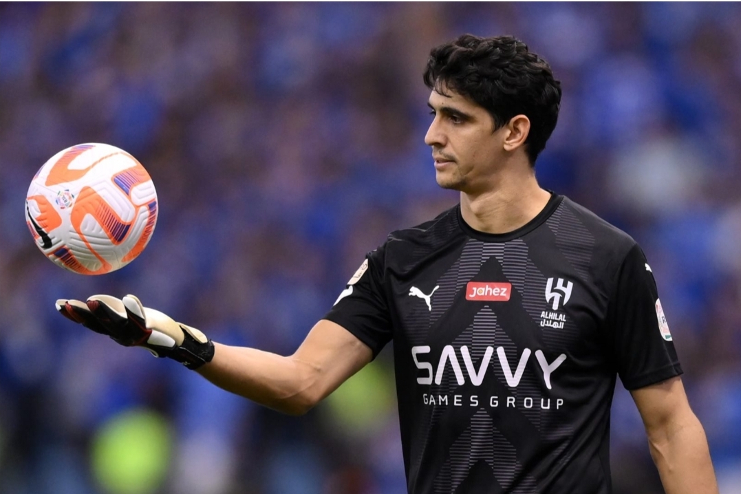 إصابة ياسين بونو في مباراة الهلال السعودي في بطولة آسيا