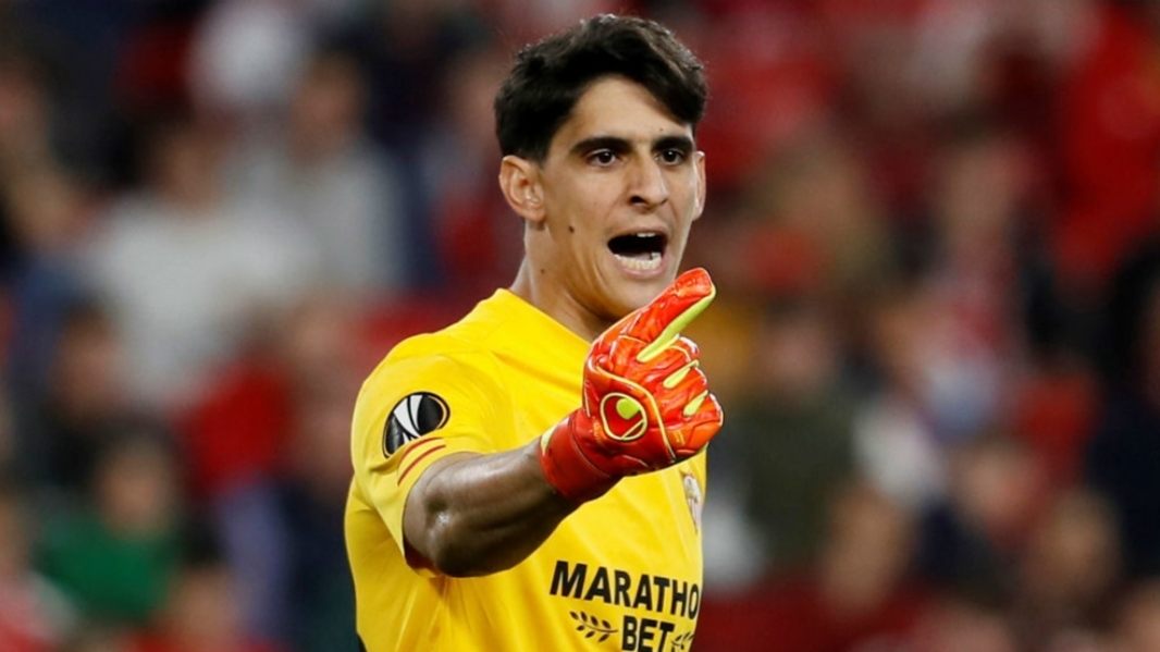 الاتحاد الإفريقي لكرة القدم يقصي بونو من الترشح للكرة الذهبية الإفريقية