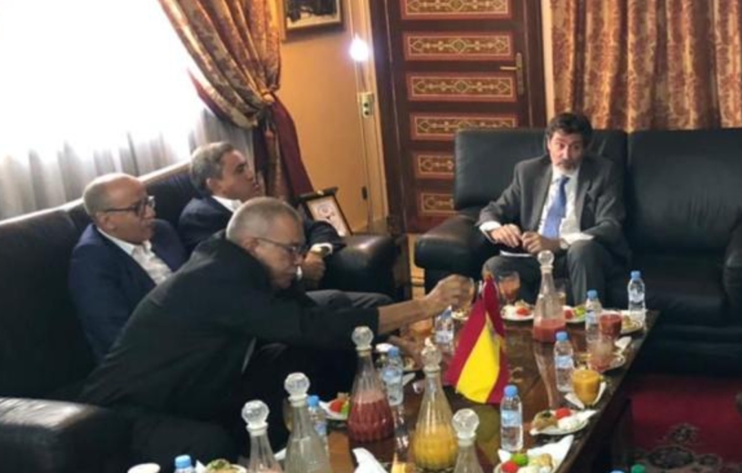بسبب التزوير و “الفيزا” بمقابل … الخارجية الإسبانية توقف مؤقتا 4 موظفين كبار بقنصلية مدريد بالناظور !
