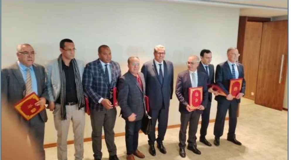 عودة المعلمين إلى مدارسهم … الحكومة تتفق مع النقابات على زيادة قيمتها 1500 درهما في أجور الأساتذة