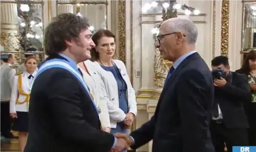 الرئيس الأرجنتيني يختار الحاخام الأكبر لليهود المغاربة سفيرا لبلاده في تل أبيب