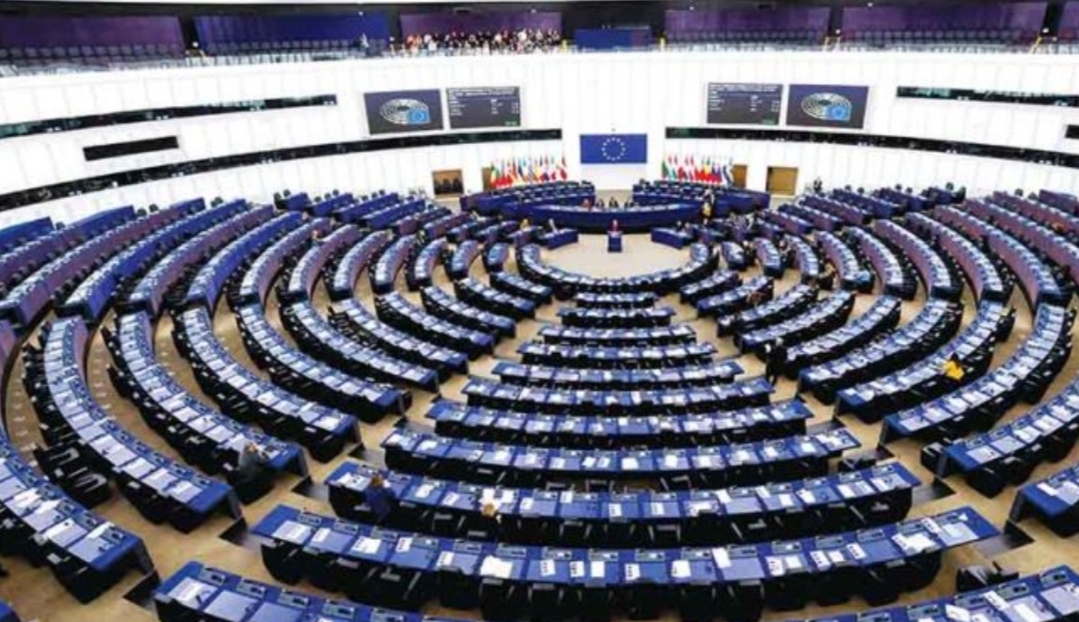 القضاء البلجيكي يستجوب مسؤولين ودبلوماسيين مغاربة كبار في مزاعم “الرشاوى لخدمة مصالح الرباط”