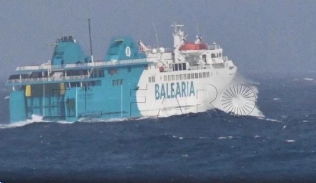 الرياح القوية توقف الرحلات البحرية بين المغرب وإسبانيا