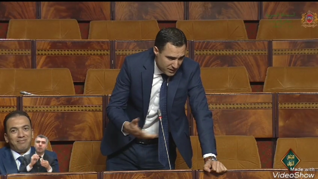 فيديو :     البرلماني توحتوح يطالب الحكومة برفع جاذبية الاستثمار بالناظور وتوفير فرص الشغل للشباب