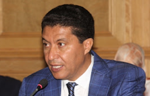 “العدالة نزيهة في المغرب” … سجن عكاشة يستقبل رئيس جهة الشرق بعيوي ورئيس الوداد الناصيري و19 متهما آخرين في قضايا مخدرات