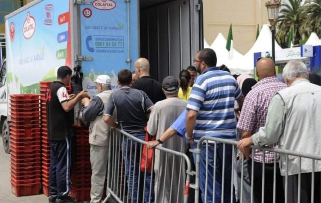 “المجاعة” تخيم على الجزائر … ومواطنون يسرقون ما يقتاتون به !!