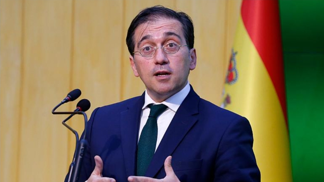 قرار بتغيير سفير إسبانيا بالمغرب والقنصل العام بالناظور بعد فضيحة الإتجار في “الفيزا”