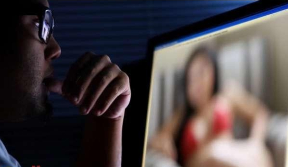 مصدر :    إرتفاع مخيف للإبتزاز الجنسي عبر الأنظمة الإلكترونية بالمغرب