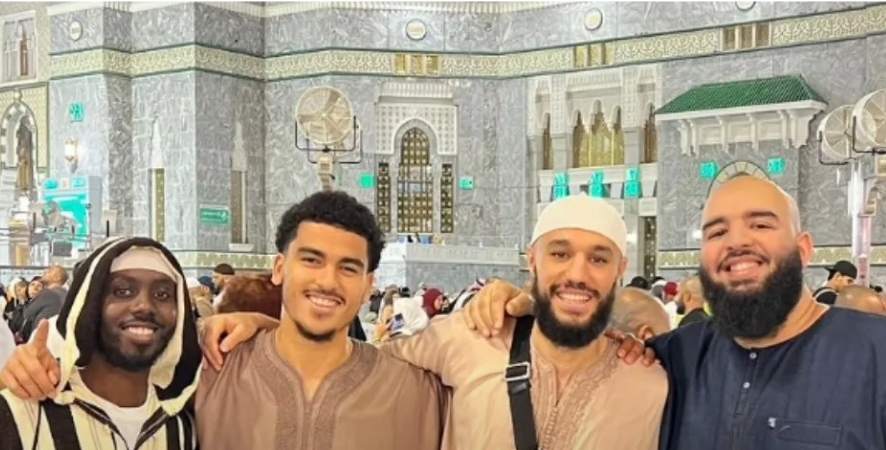 أبو خلال ومزراوي يقضيان احتفالات “رأس السنة” بمكة