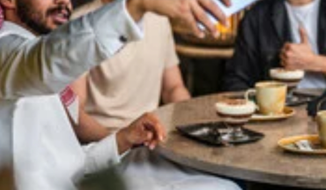 طرد سعوديون من مقهى بمراكش بعد تحرشهم بفتيات وإحداث فوضى