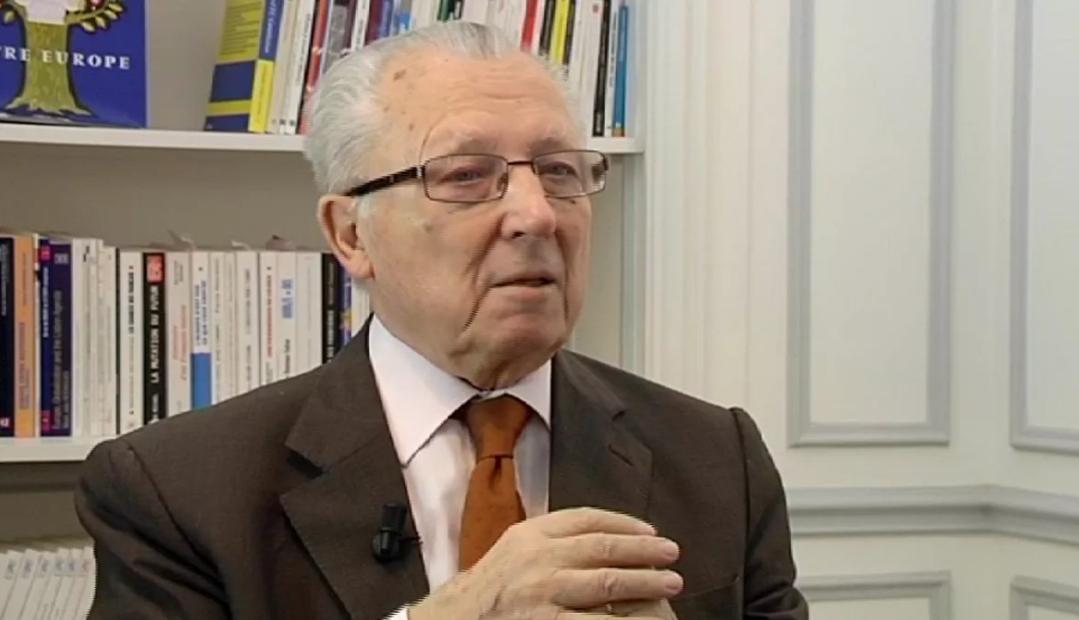 فرنسا :       وفاة “جاك دولور” الشخصية البارزة في بناء الصرح الأوروبي