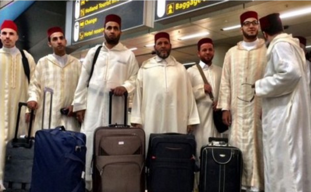 فرنسا تخبر المغرب بعدم رغبتها في إستقدام أئمته لإلقاء الدروس وصلاة التراويح في المساجد