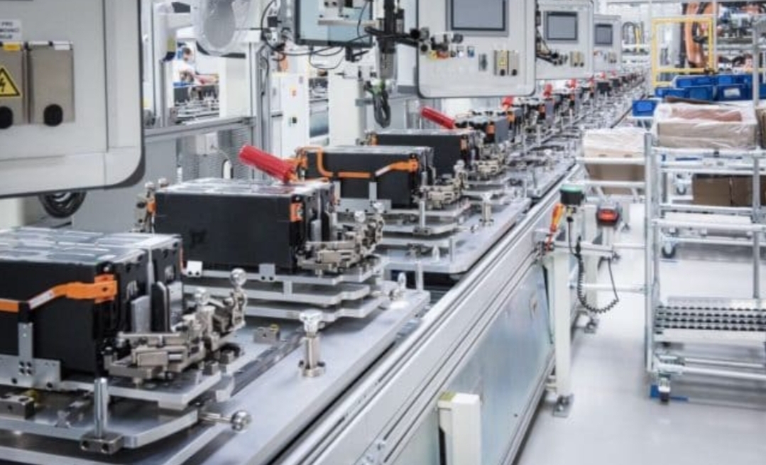 الصين تستثمر 500 مليار سنتيم في مصنع بطنجة لإنتاج بطاريات السيارات الكهربائية