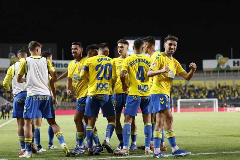 مواجهة حاسمة بين فريق منير الحدادي لاس بالماس وخيتافي