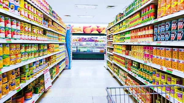 أفعال خطيرة وحكم خفيف : شركات تزور و تعيد تغليف مواد غذائية منتهية الصلاحية وتقوم ببيعها في السوق المغربية