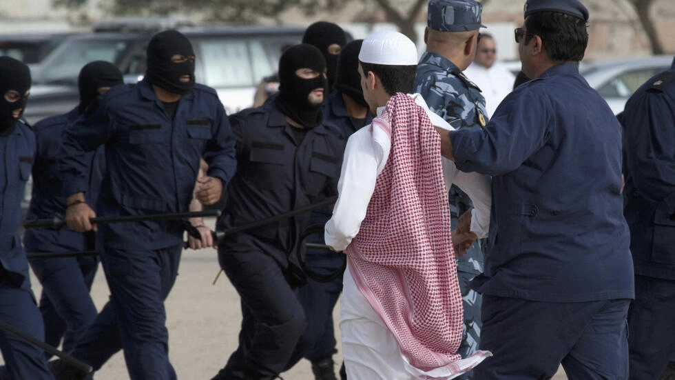 الكويت.. إحباط خطة إرهابية تستهدف دور عبادة شيعية واعتقال ثلاثة أشخاص