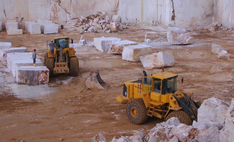 الكشف عن تقرير برلماني مثير حول اختلالات قطاع المقالع وتوصيات لتحسين التدبير