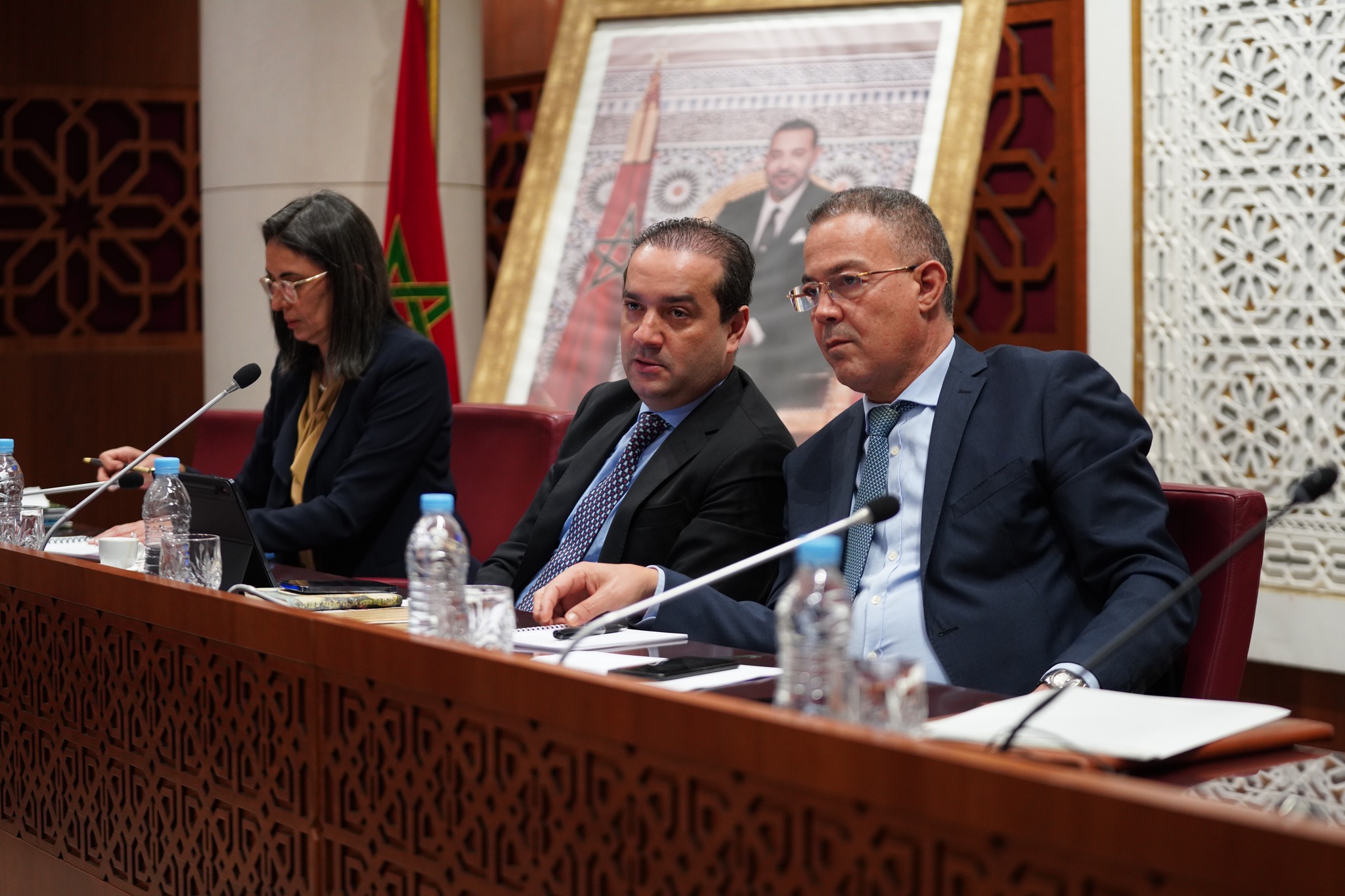 انتقادات الفريق الحركي تكشف انتهاكات في توزيع الدعم الاجتماعي