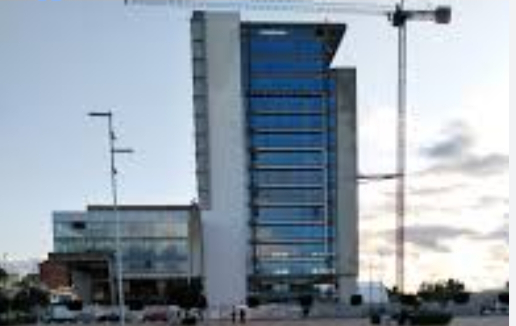 زبناء البنك الشعبي ببني درار ضواحي وجدة يعانون من تخبط وعدم كفاءة مستخدمي الوكالة البنكية !