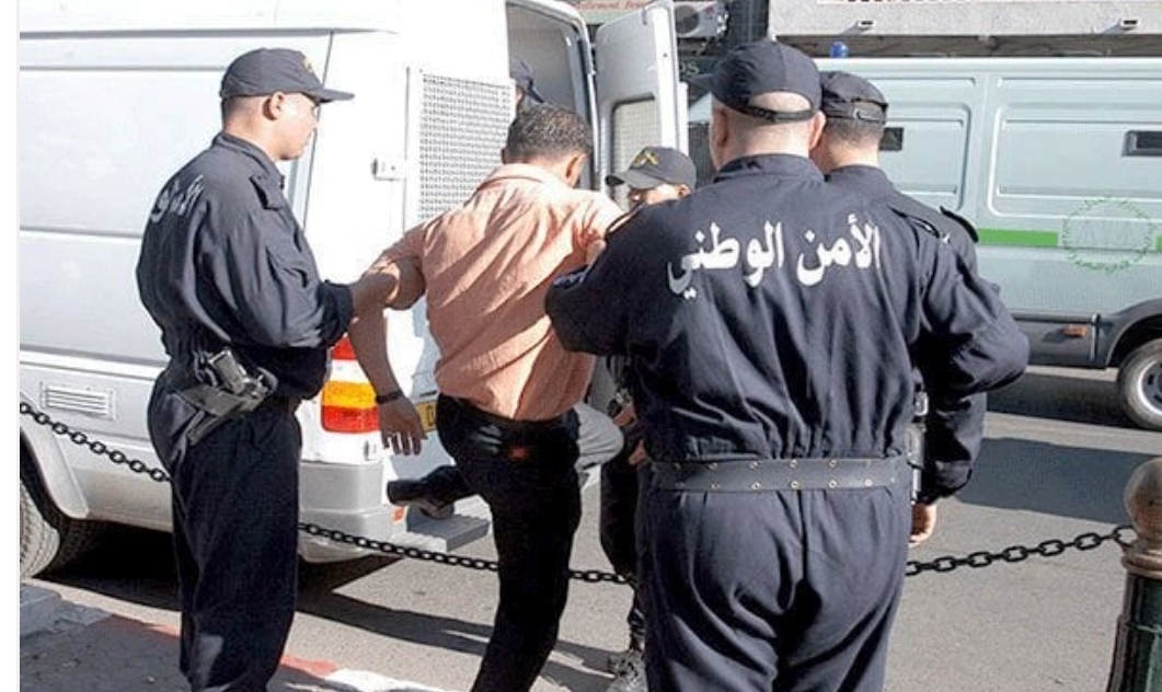 الجزائر تحمل مسؤولية تنظيم الهجرة السرية من أراضيها نحو إسبانيا للمغاربة وتعتقل 24 منهم !