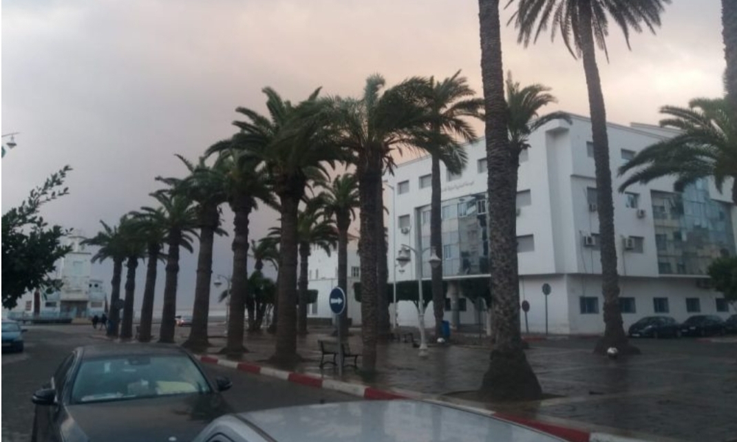 رياح قوية بالناظور والدريوش وباقي أقاليم الجهة الشرقية وأمطار بأقاليم الشمال والغرب !