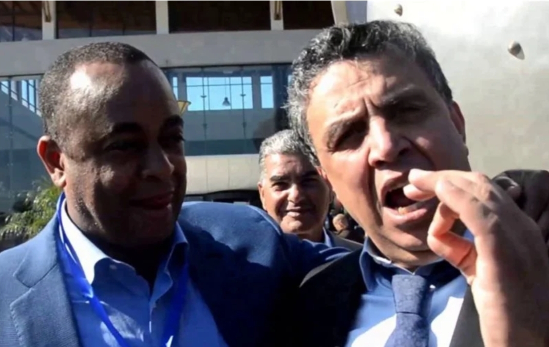 بعد الهزة العنيفة التي ضربت حزب الأصالة والمعاصرة وإعتقال قادته … وهبي يتوعد نشطاء التواصل الاجتماعي بالسجن !