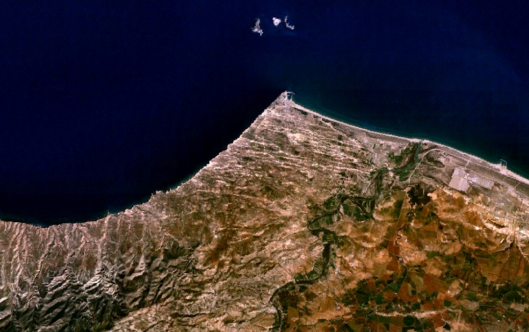 الجيش الإسباني يعزز حضوره في محيط مليلية والجزر المغربية المحتلة