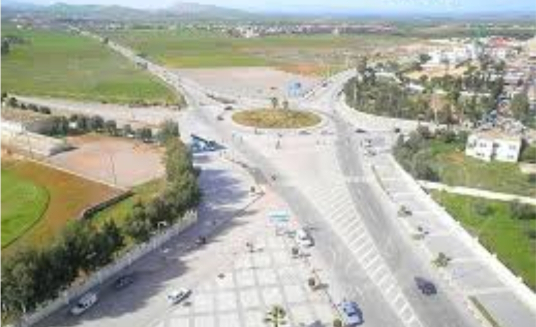 صراع رئيس جماعة أحفير مع عضو جماعي تؤدي ثمنه ساكنة حي “لبغادة”