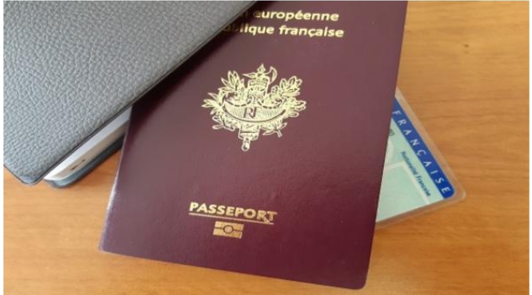 بعد إدانته من أجل الفساد بالمغرب … مسؤول مغربي مهدد بفقدان جنسيته الفرنسية