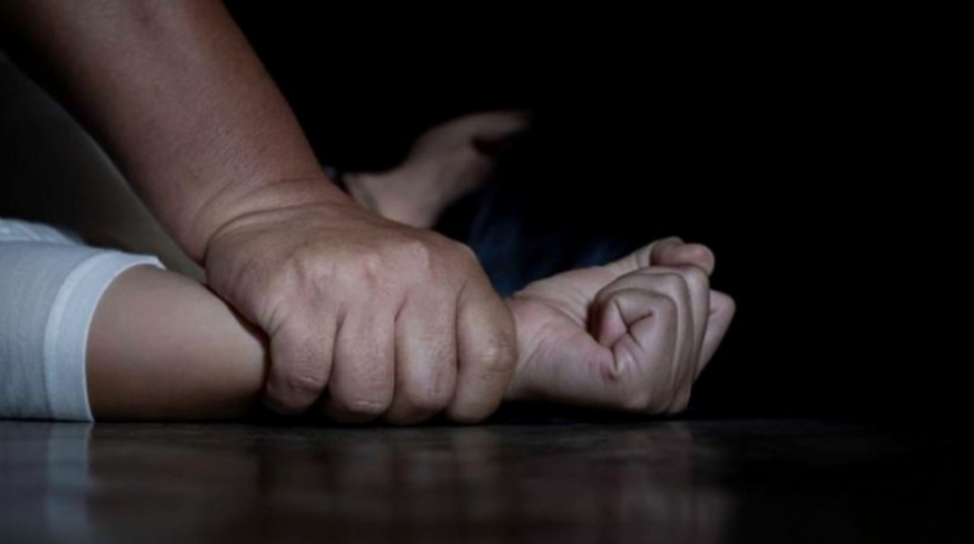 كهل هتك عرض طفلتين .. 8 سنوات سجنا لـ”بيدوفيل” سيدي بنور !