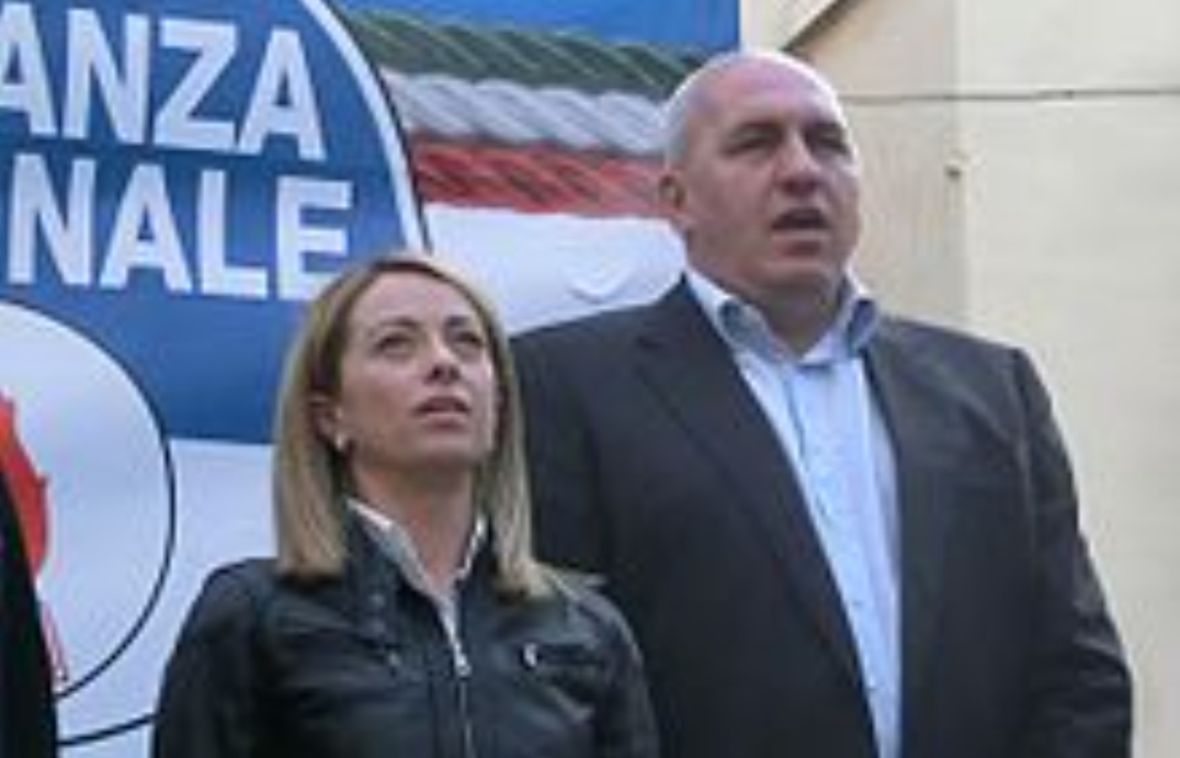 تحقيق يكشف ارتباط والد رئيسة الوزراء الإيطالية بشبكات إجرامية في المغرب