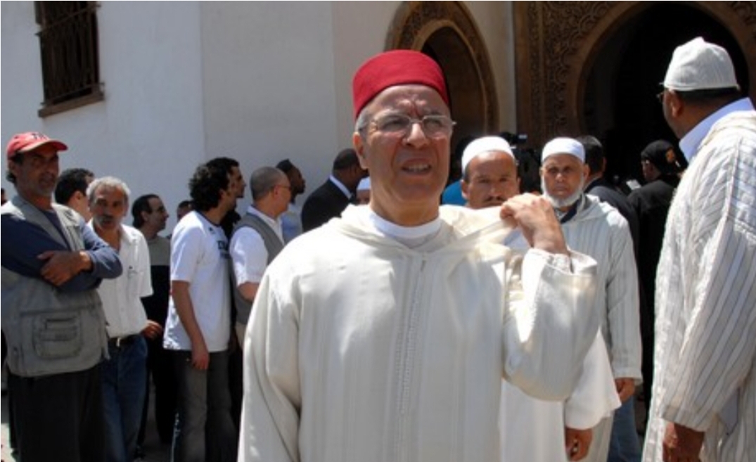 فضيحة :      5000 درهم رشوة لموظف بمندوبية الأوقاف والشؤون الإسلامية بالدريوش مقابل تعيين أئمة بمساجد الإقليم