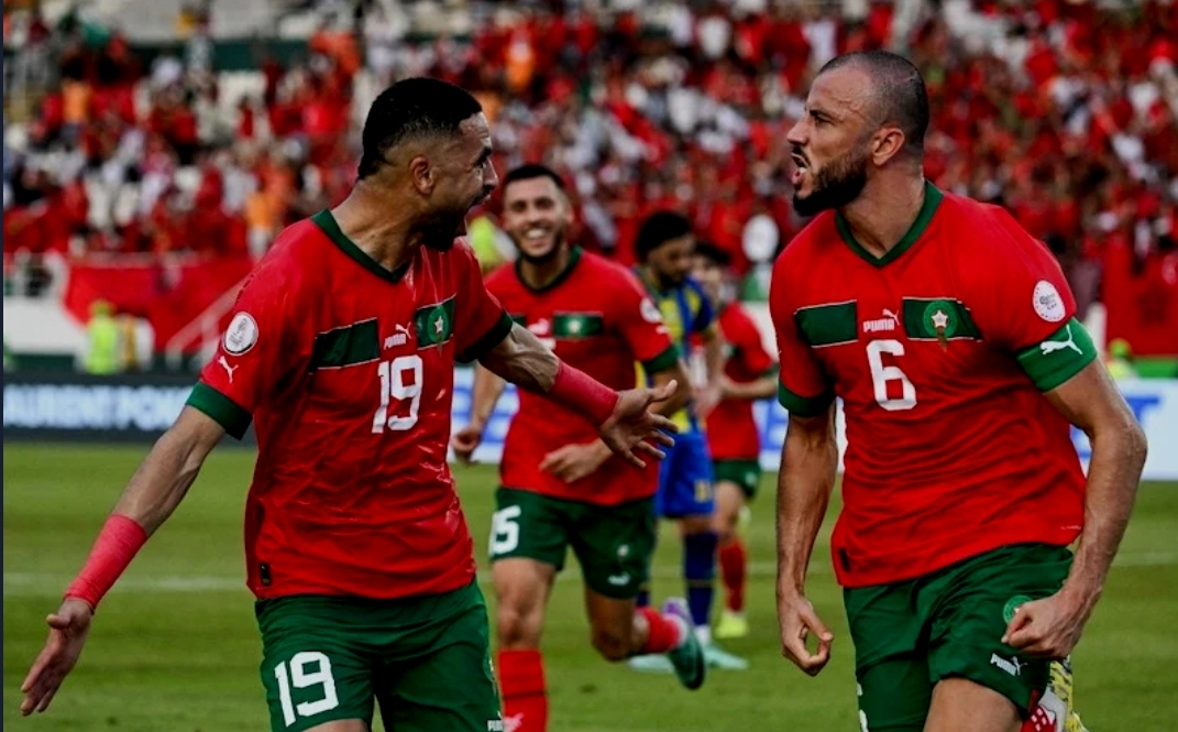 المنتخب المغربي يسحق نظيره التنزاني بثلاثية في أولى مبارياته في “الكان”