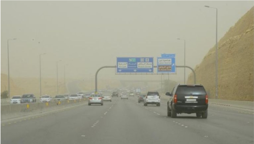 رباح قوية وغبار بجهة الشرق والوسط والغرب وأمطار بجهة الشمال … وزارة التجهيز تحذر مستعملي الطرق بالمغرب