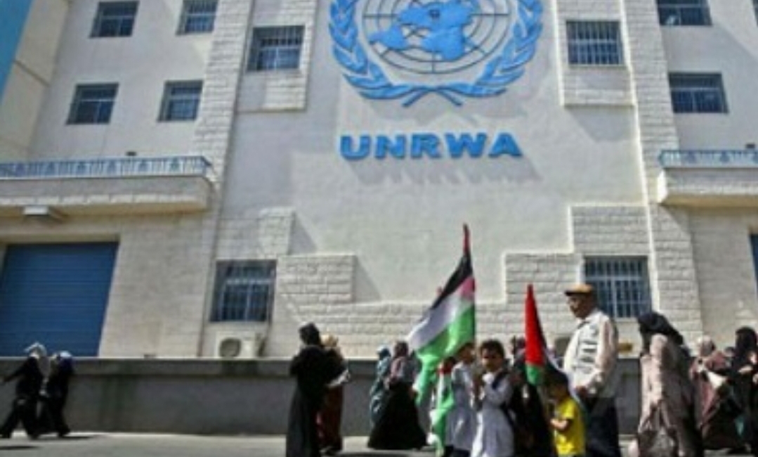 بعد ألمانيا ودول أخرى … فرنسا تعلق مساعداتها لوكالة غوث وتشغيل اللاجئين الفلسطينيين !