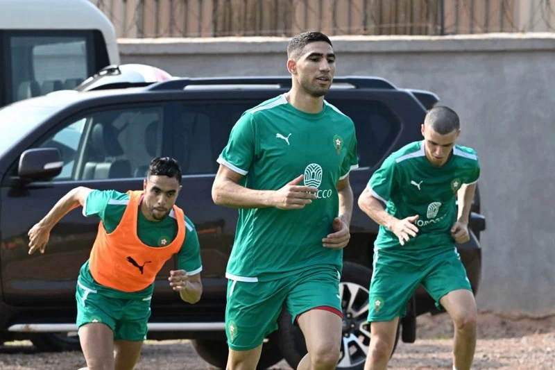 أزمة في باريس سان جيرمان بسبب غياب أشرف حكيمي لمواجهة كأس أمم أفريقيا