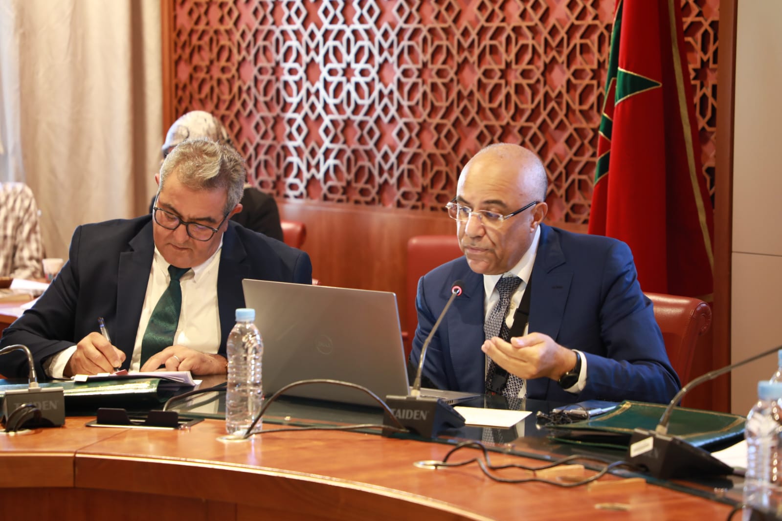 ميراوي يقر بـ”التسيب” في الأحياء الجامعية ويعد بالصرامة واعتماد الكاميرات