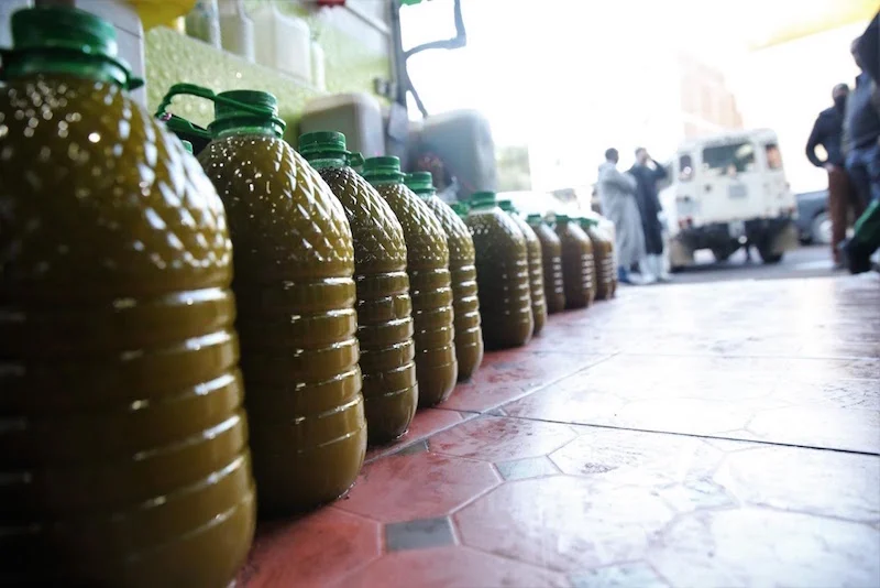 عناصر الدرك ببني ملال تحجز ناقلة زيت زيتون بشكل مشبوه