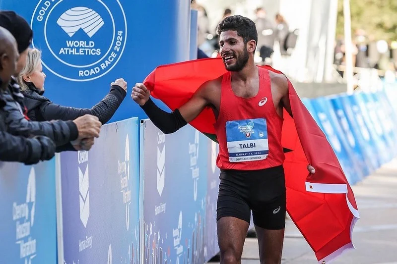 مسيرة البطل المغربي زهير الطالبي من الانتكاسات إلى القمة في ماراثون هيوستن