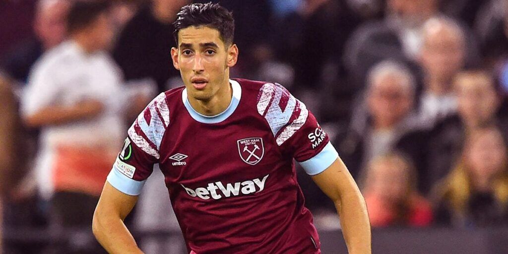 نايف أكرد: رحلتي الكروية من الأكاديمية إلى العالمية