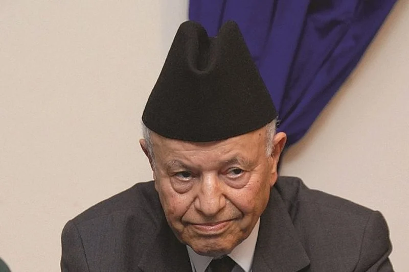 عبق النضال والتاريخ.. وفاة محمد بنسعيد آيت ايدر