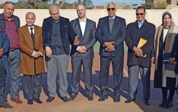 والي جهة الشرق وعامل عمالة وجدة ينتقل إلى جماعتي بني درار وبني خالد لبحث مطالب الساكنة