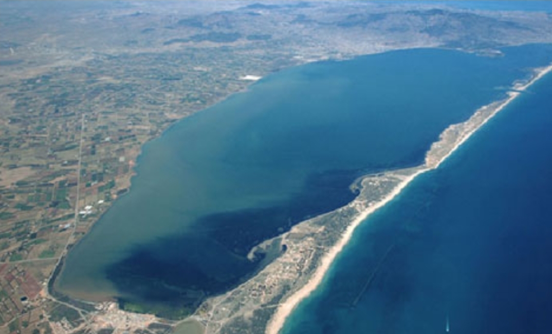 كما أعلنت جريدة “كواليس الريف” أمس … إقالة الإدريسي مدير شركة مارتشيكا ميد بالناظور وتعيين غنيمي مكانه !