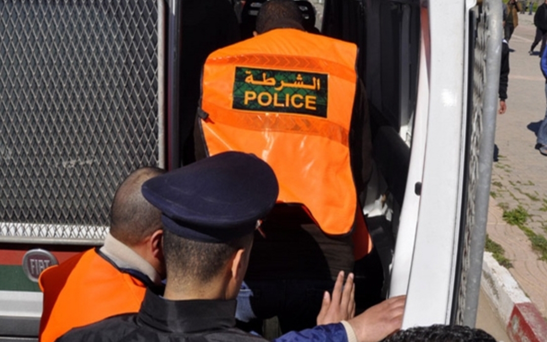 بعد إعتقال “صاحب صفحة سلوان بالواضح” الشرطة القضائية بالناظور تترصد أصحاب صفحة أخرى تسمى ( الفرشة الناظور )