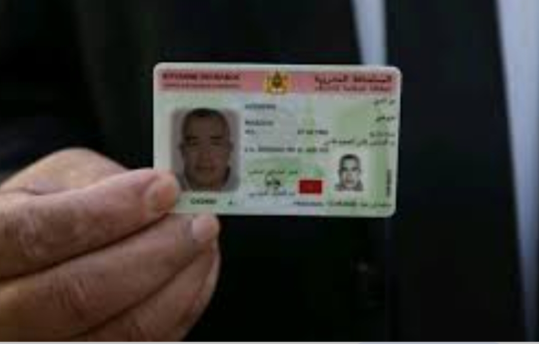 ضمنهم بارونات ومجرمون وقتلة … تفاصيل خطيرة عن أفراد العصابة الجزائرية الحاصلين على الجنسية والإقامة في المغرب زورا  !